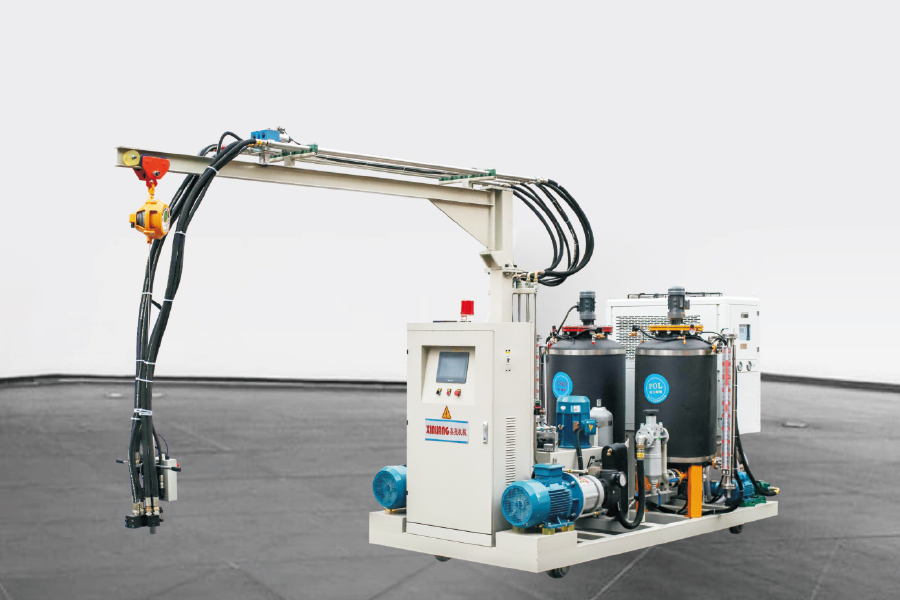 Tvåkomponent mobil polyuretan högtrycksinjektionsmaskin med spår Tvåkomponent mobil polyuretan högtrycksinjektionsmaskin med spår